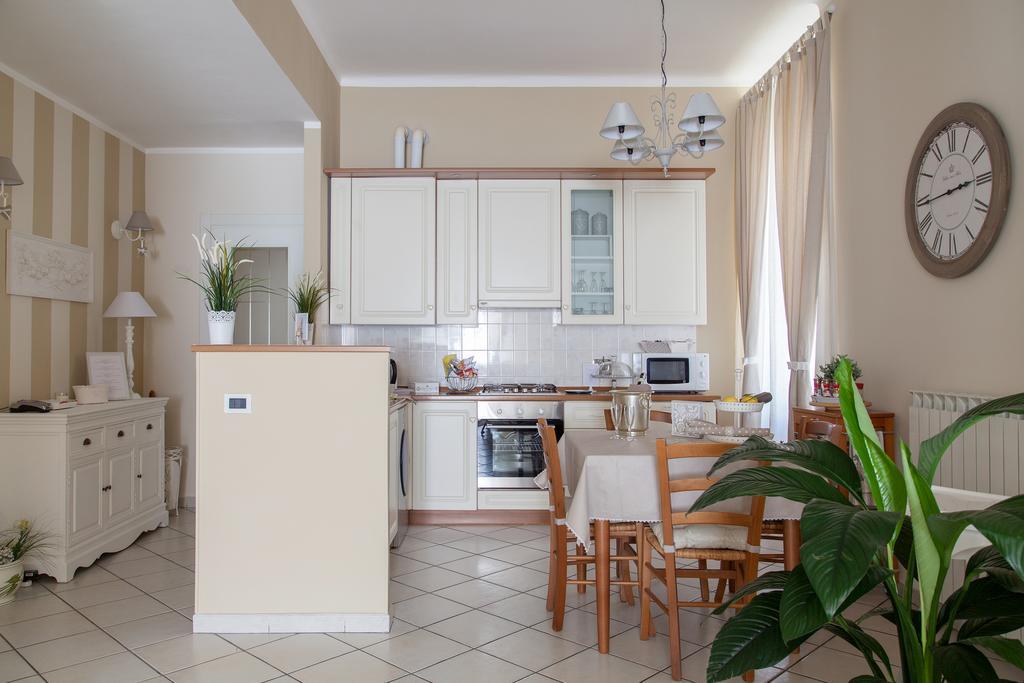 La Maison Des Anges Apartment ลาสเปเซีย ภายนอก รูปภาพ